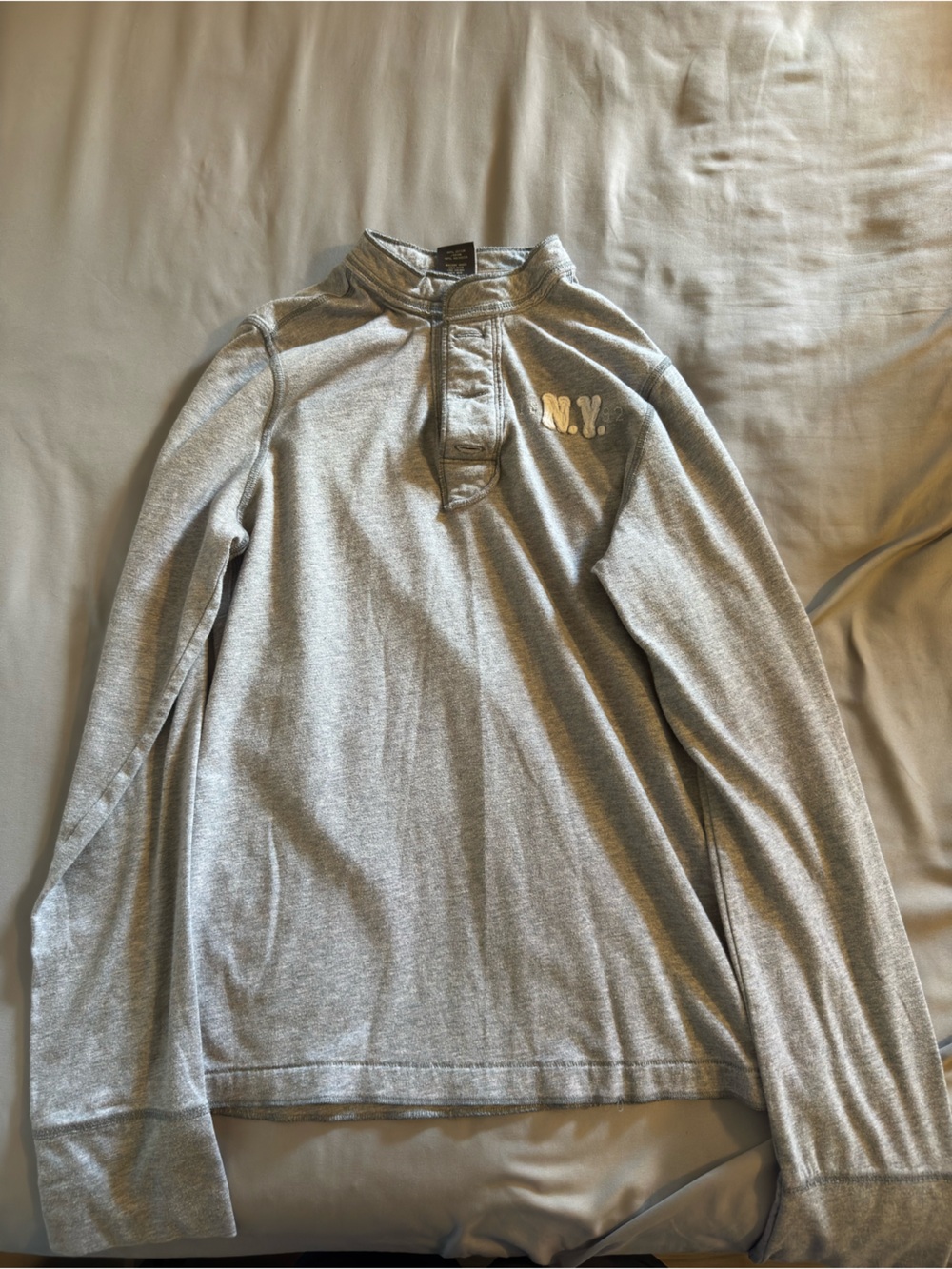 Abercrombie & Fitch Gray Long-Sleeve Henley with N.Y. Chest Logo